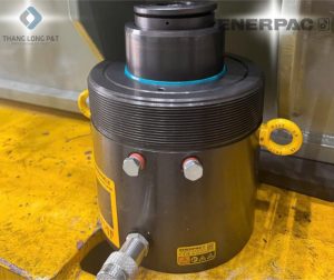 Kích thủy lực Enerpac 150 tấn cho khách hàng ngành điện