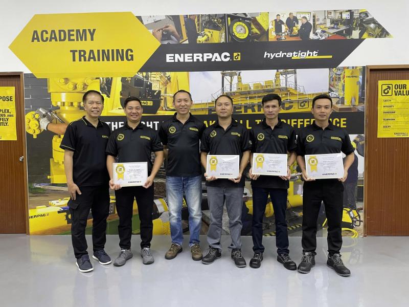 doi-ngu-ky-thuat-cua-enerpac